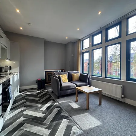 1 Bed Close To Arena Sleeps Up To 4 People F2 Leeds (West Yorkshire)